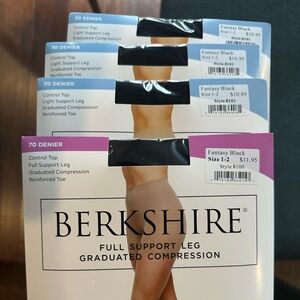 Berkshire Graduated Compression Tights in Fantasy Black